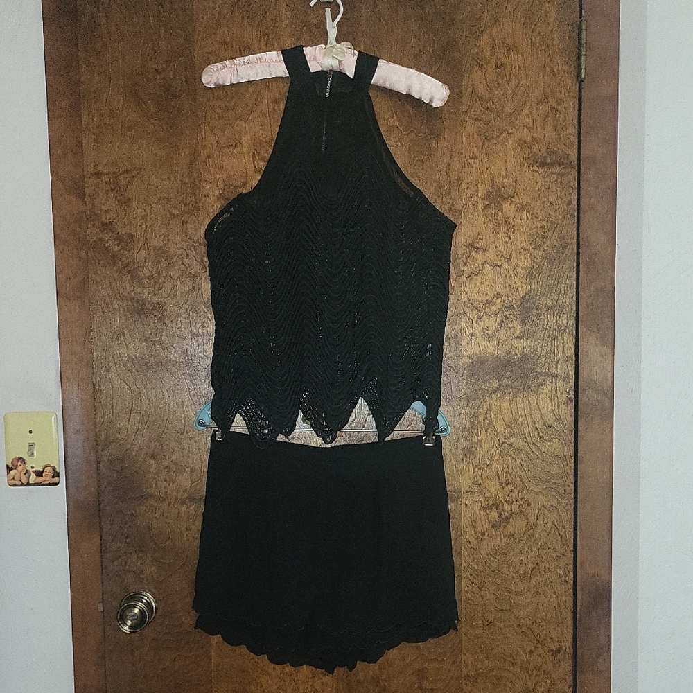 2 Piece Venice Crochet Lace Top(S) & Feminine Shorts(M)